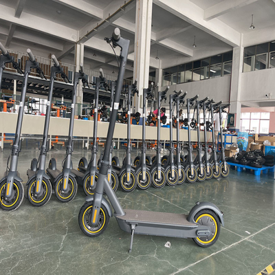 Aluminium Alloy Electric Bluetooth Scooter 30km / H Brushless Controller
